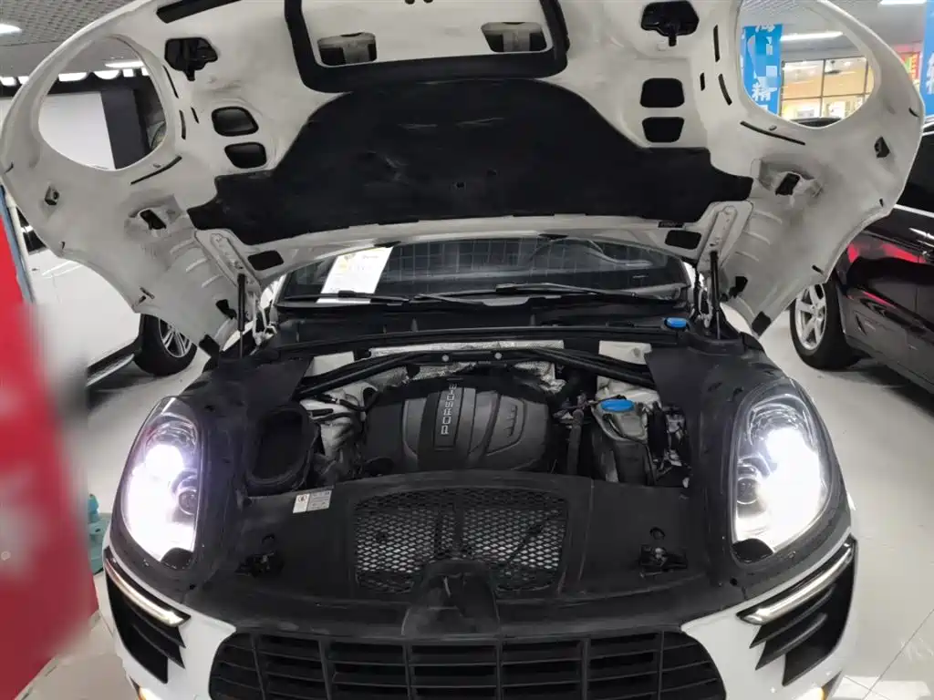 Porsche Macan 2017 Macan 2.0T фото 20