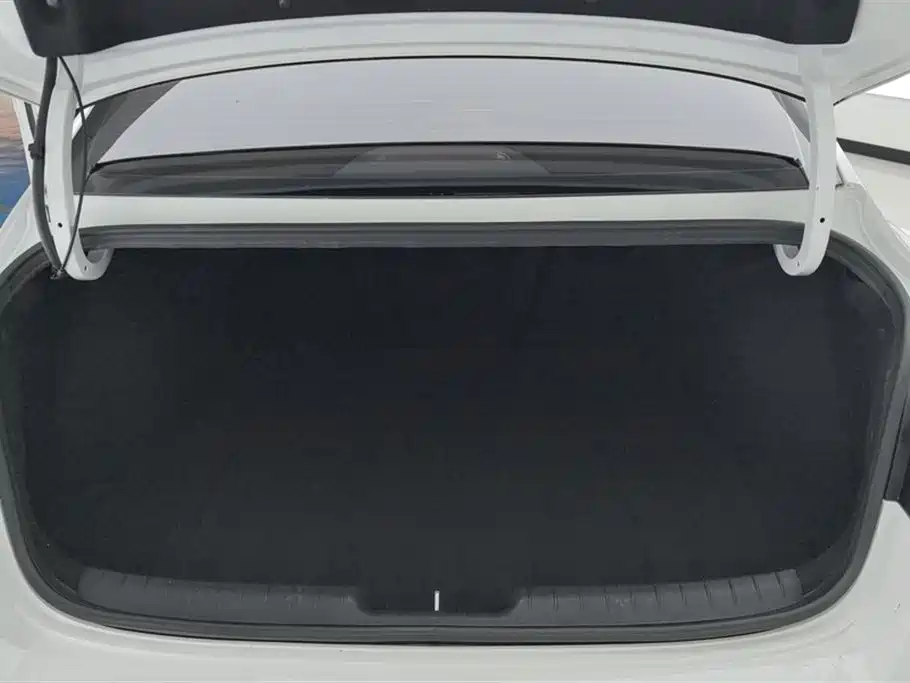 Hyundai Elantra 2021 1.5L CVT GLX Elite Edition фото 4
