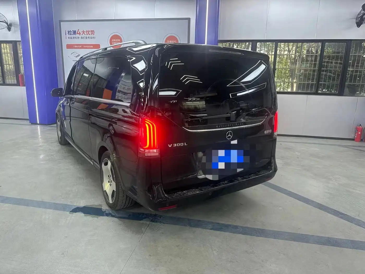 Mercedes-Benz V-Class 2025 2024 V 300 L Long Wheelbase Luxury Edition