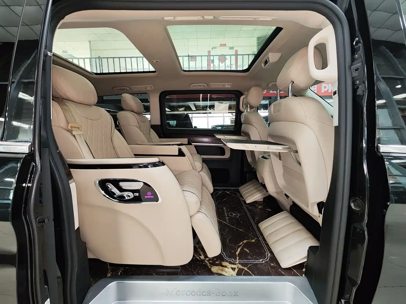 Mercedes-Benz V-Class 2022 V 260 Pilot Edition фото 5