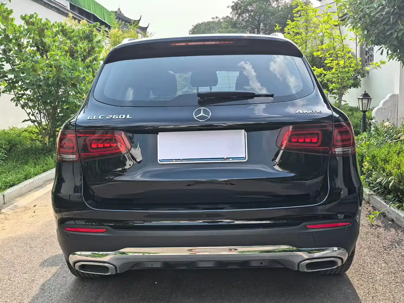 MERCEDES-BENZ GLC