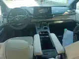 Фото 10 - Toyota Granvia