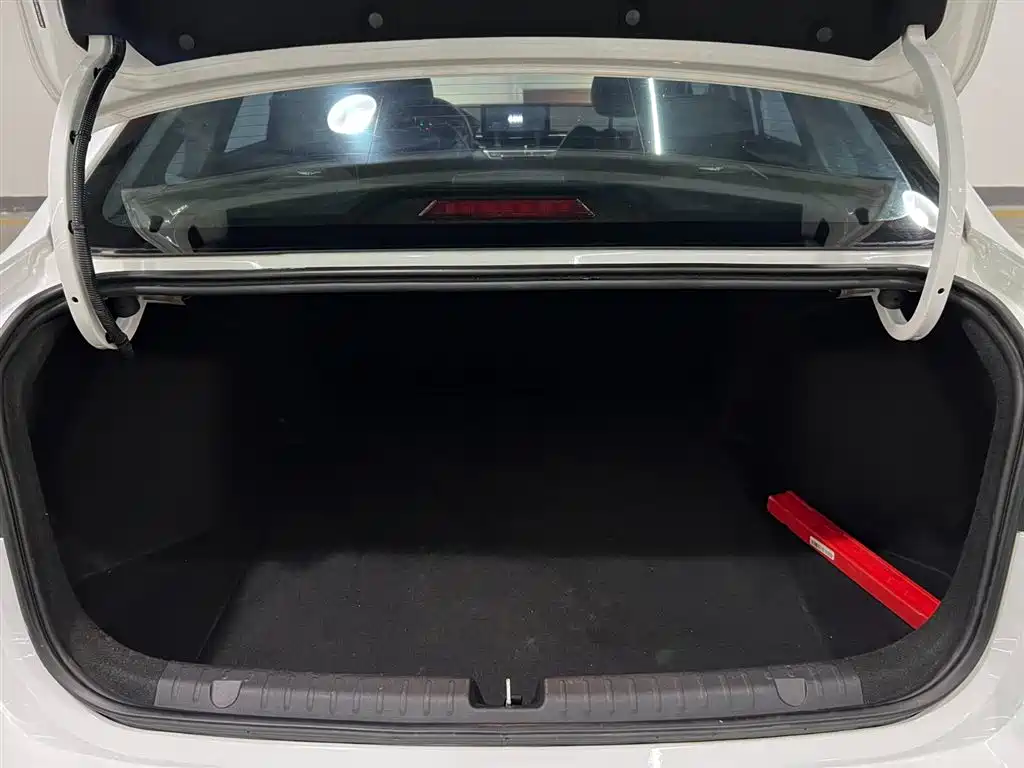 GEELY AUTOMOBILE EMGRAND