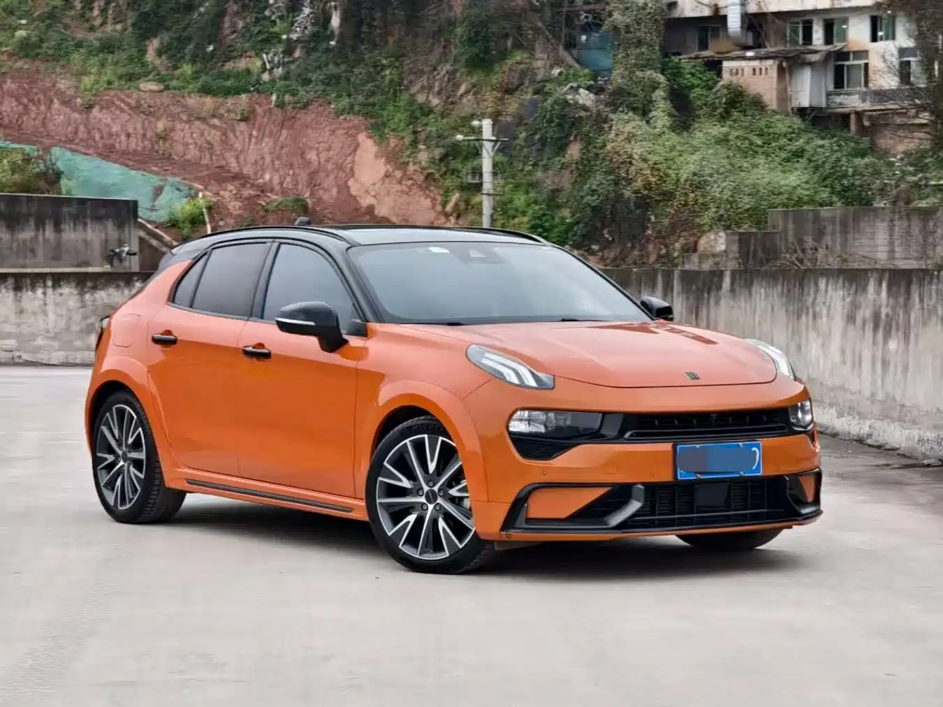 LYNK & CO. 02 HATCHBACK