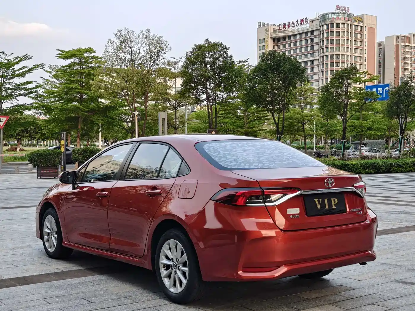 Toyota Corolla 2019 1.2T S-CVT GL-i Luxury Edition фото 4