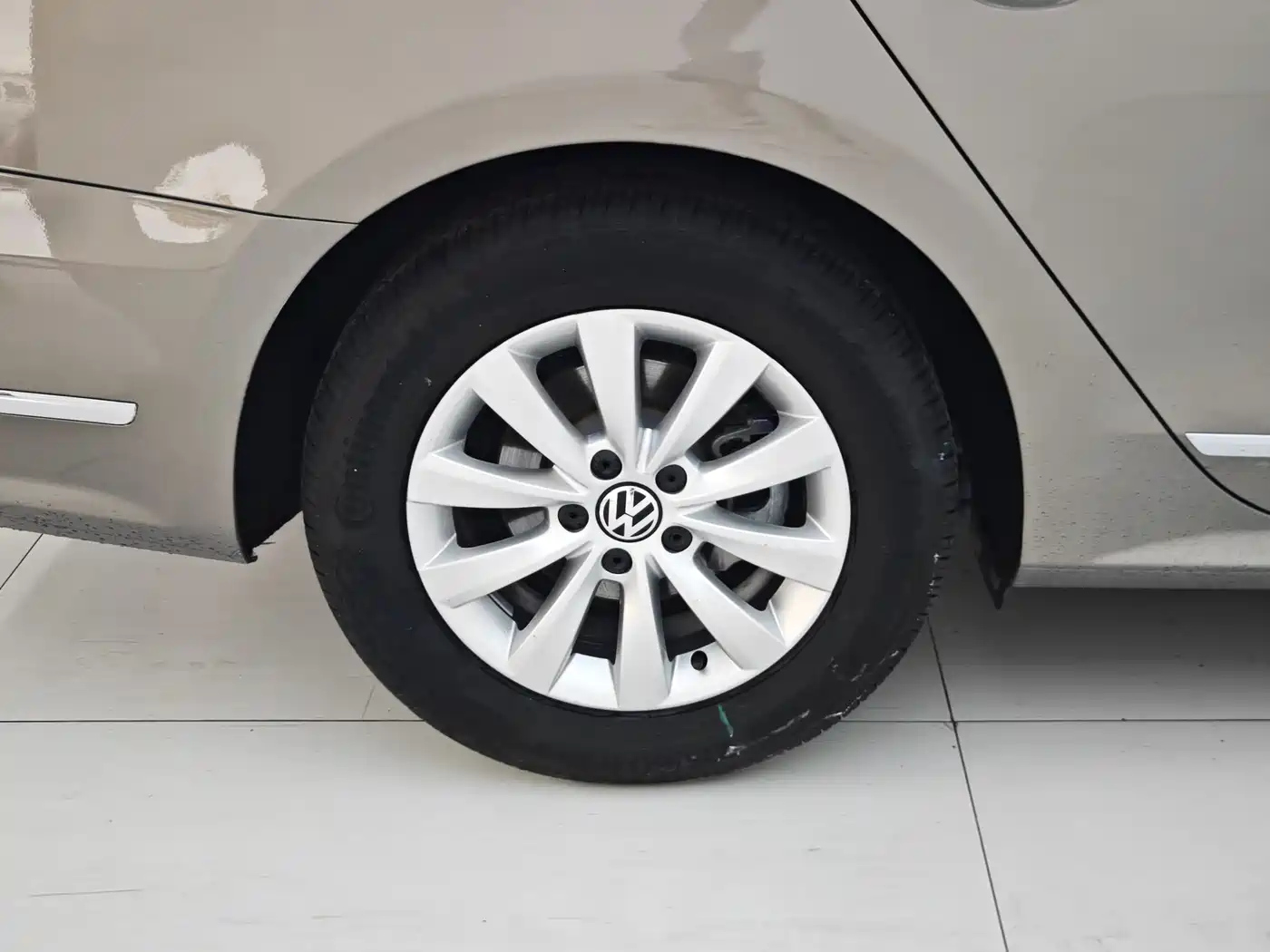 Фото 29 - Volkswagen Passat