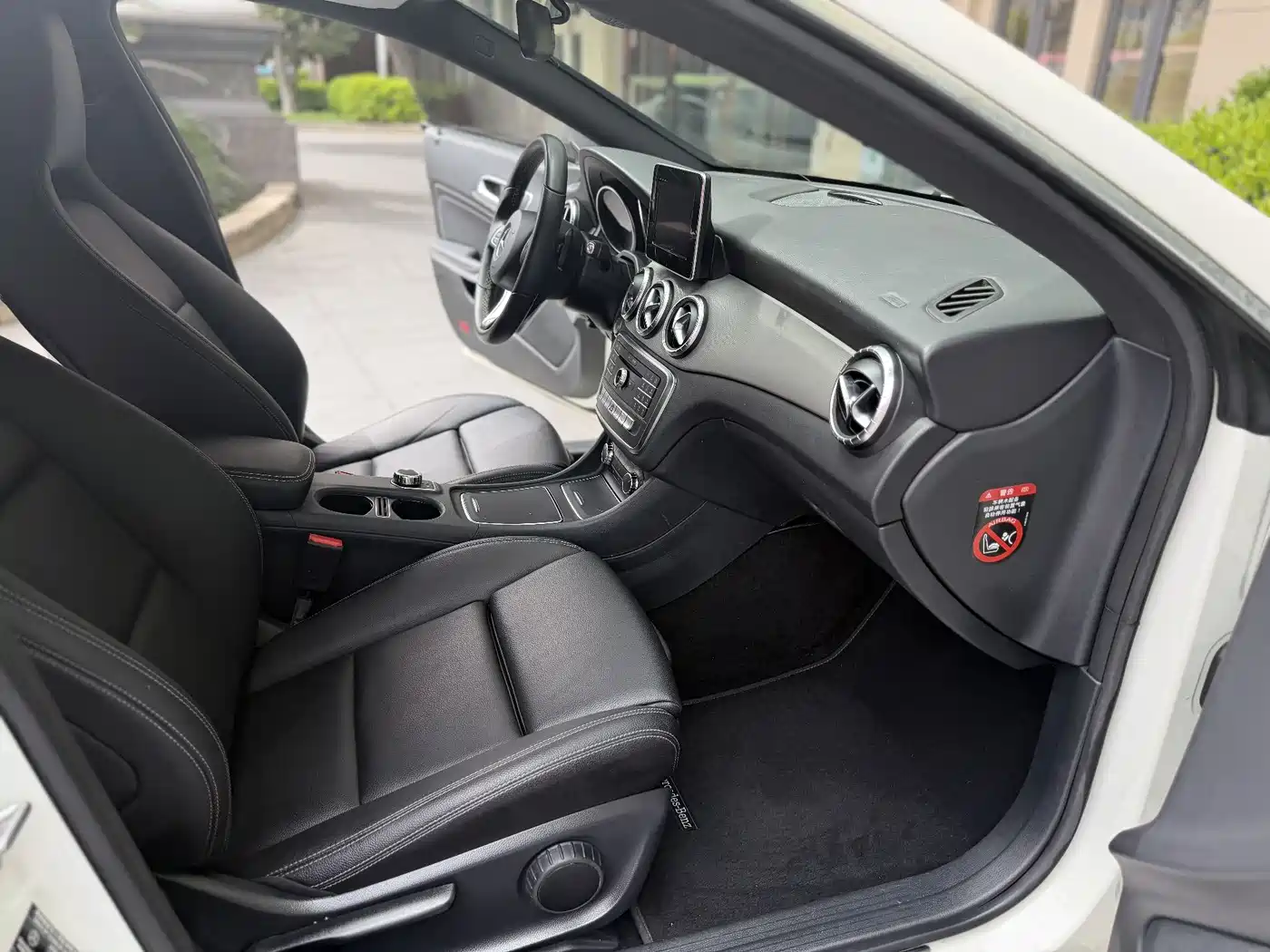 Mercedes-Benz CLA (Import) 2016 CLA 200 Sport фото 5