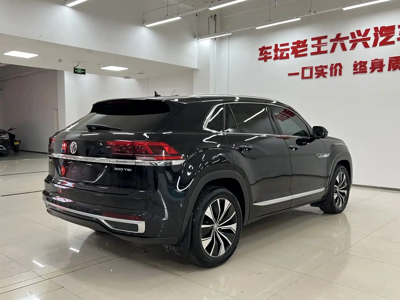 Volkswagen Teramont 2019 Model Teramont X 380TSI 4WD Prestige Luxury Edition фото 7
