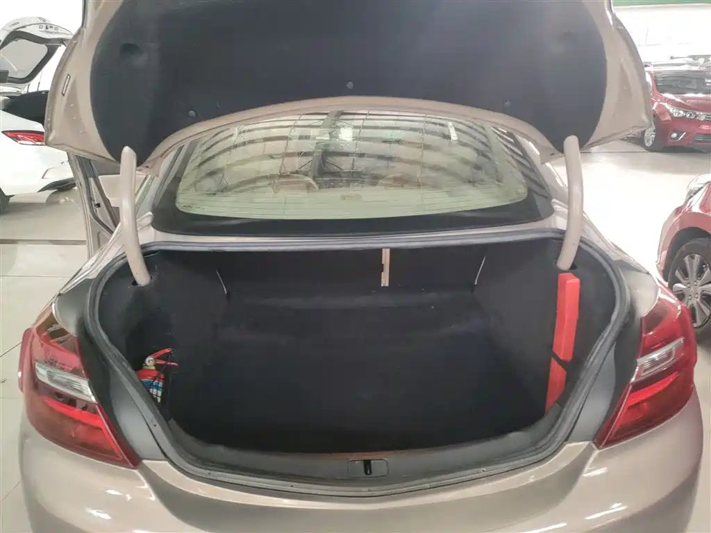 Buick Regal 2015 2.0L Leading Fashion Model фото 15