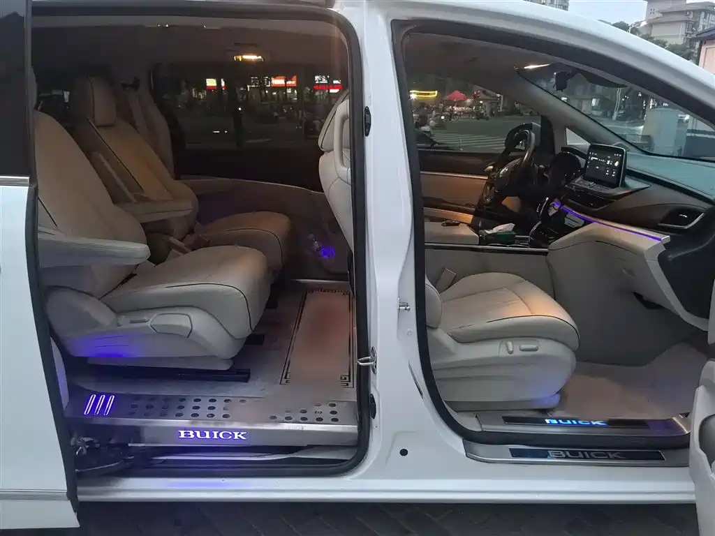 BUICK GL8
