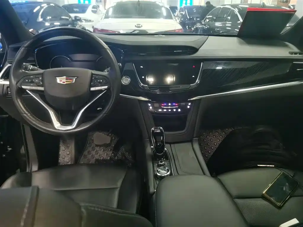 Cadillac XT6 2022 2.0T 6-Seater 4WD Luxury 120th Anniversary Limited Edition фото 10