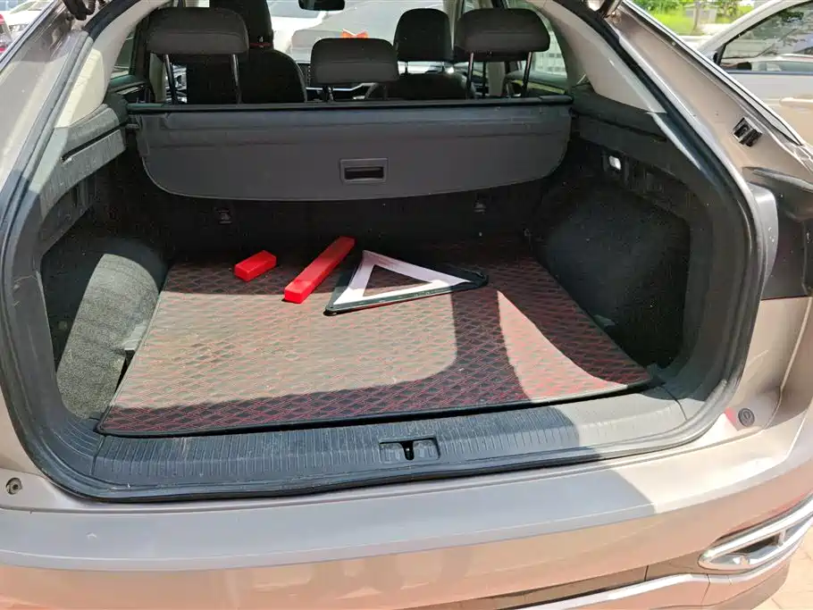 Volkswagen Tayron X 2020 330TSI 2WD Premium Smart Edition фото 4