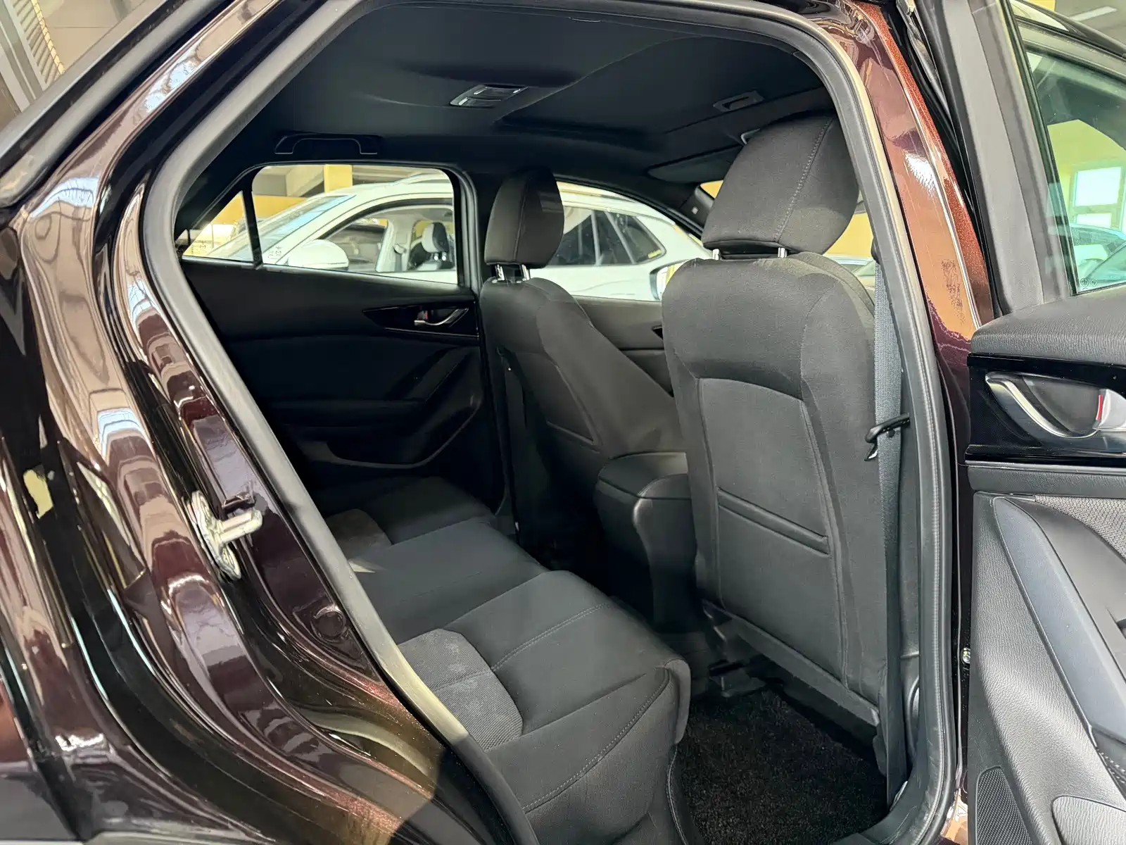 Фото 8 - Mazda CX-4