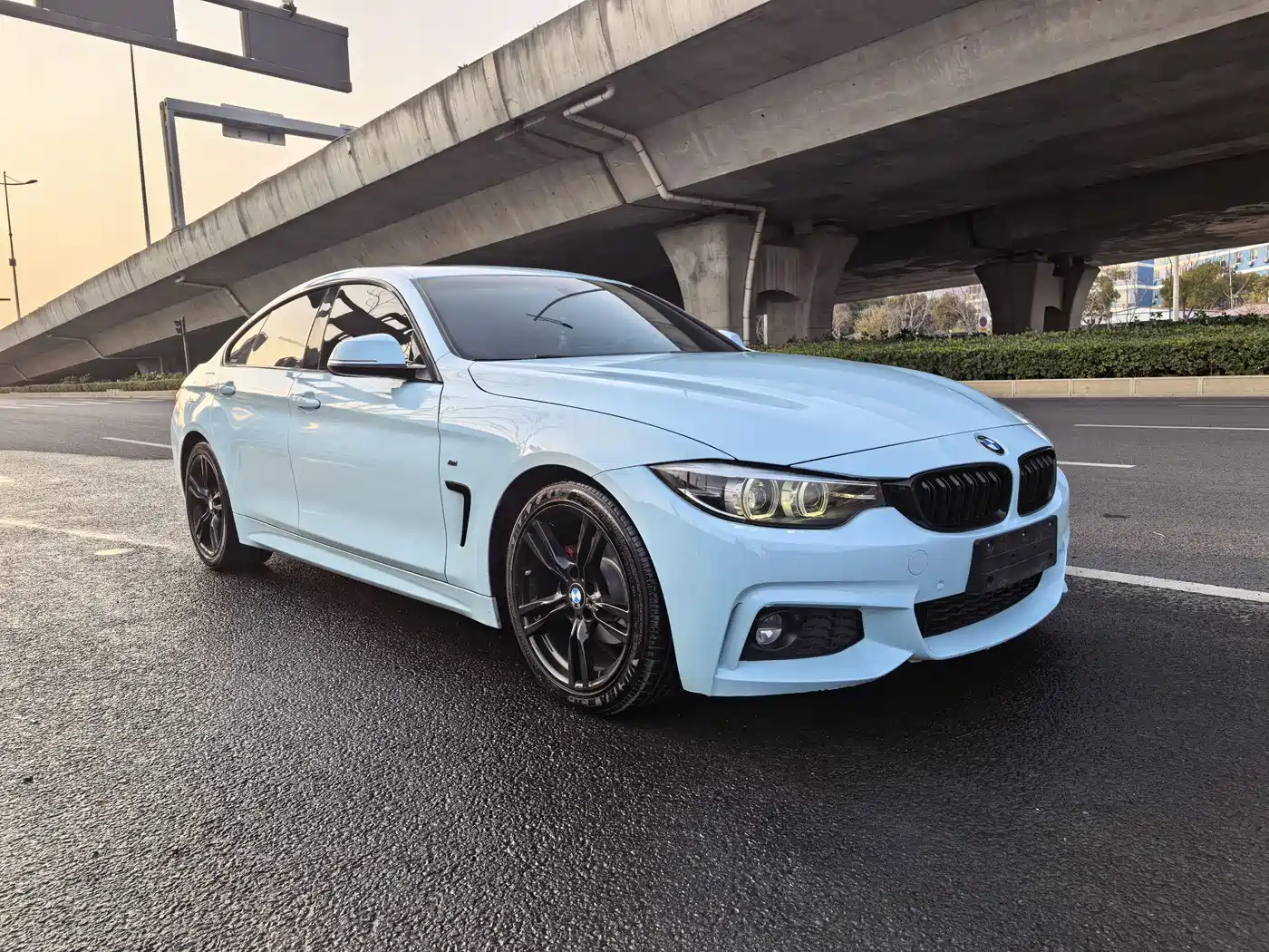 BMW 4 Series 2017 425i Gran Coupe Leading M Sport Package фото 3