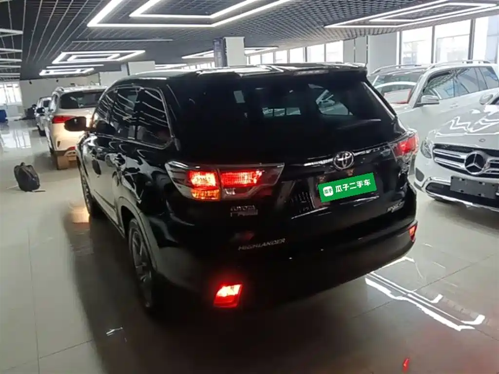 Toyota Highlander 2015 2.0T AWD Luxury Edition 7-seater фото 5