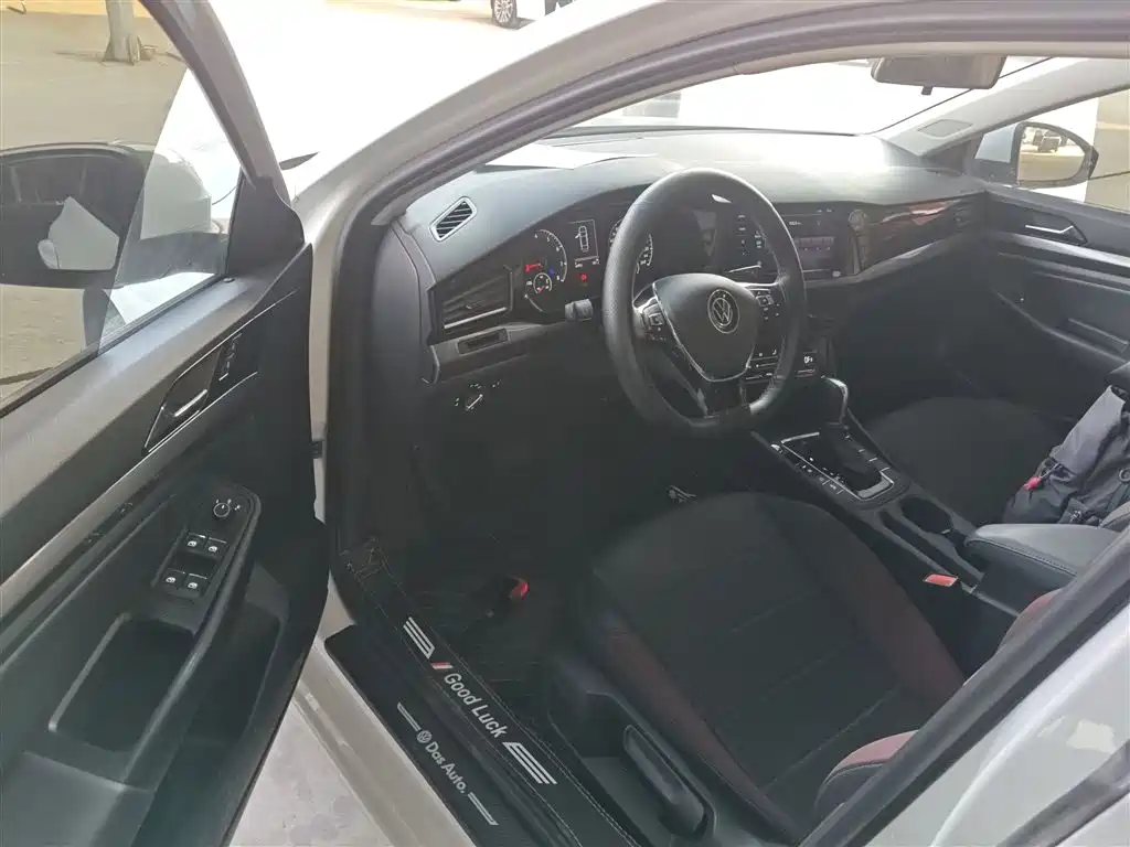 Volkswagen Bora 2021 1.5L Automatic Elite Smart Edition фото 12