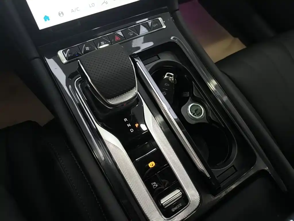 Hongqi H5 PHEV 2026 2025 130 Super Hybrid Edition