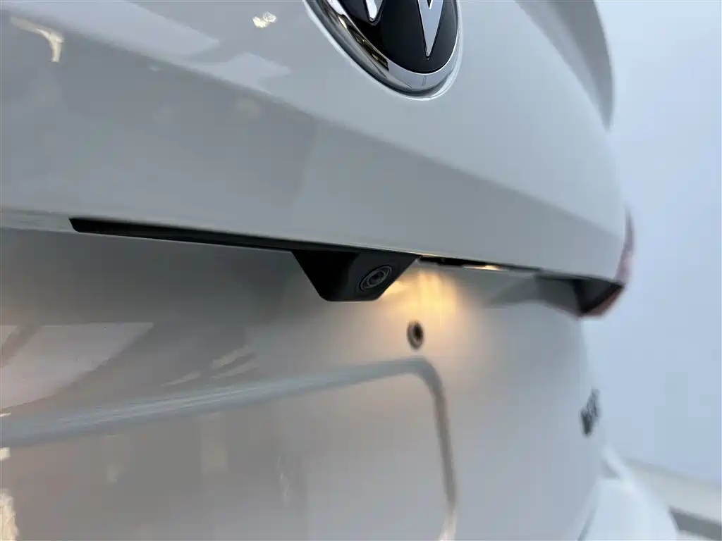 Volkswagen Bora 2025 Facelift 200TSI DSG Navigation Edition фото 12