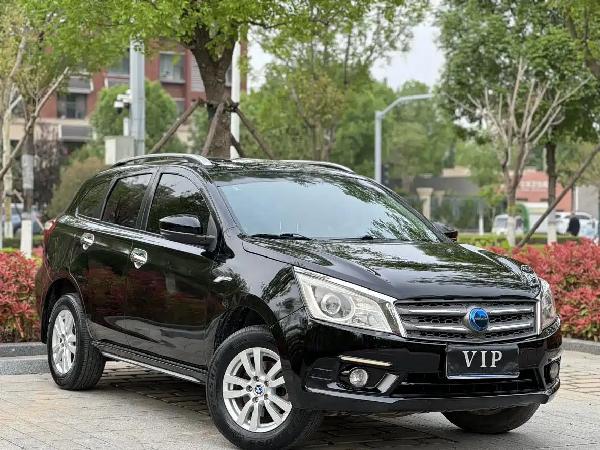 Venucia T70 2015 2015 2.0L CVT RuiQu Edition