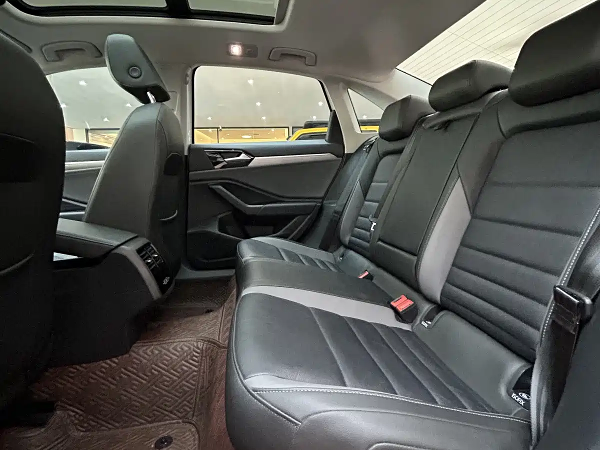 Volkswagen Sagitar, миниатюра 15