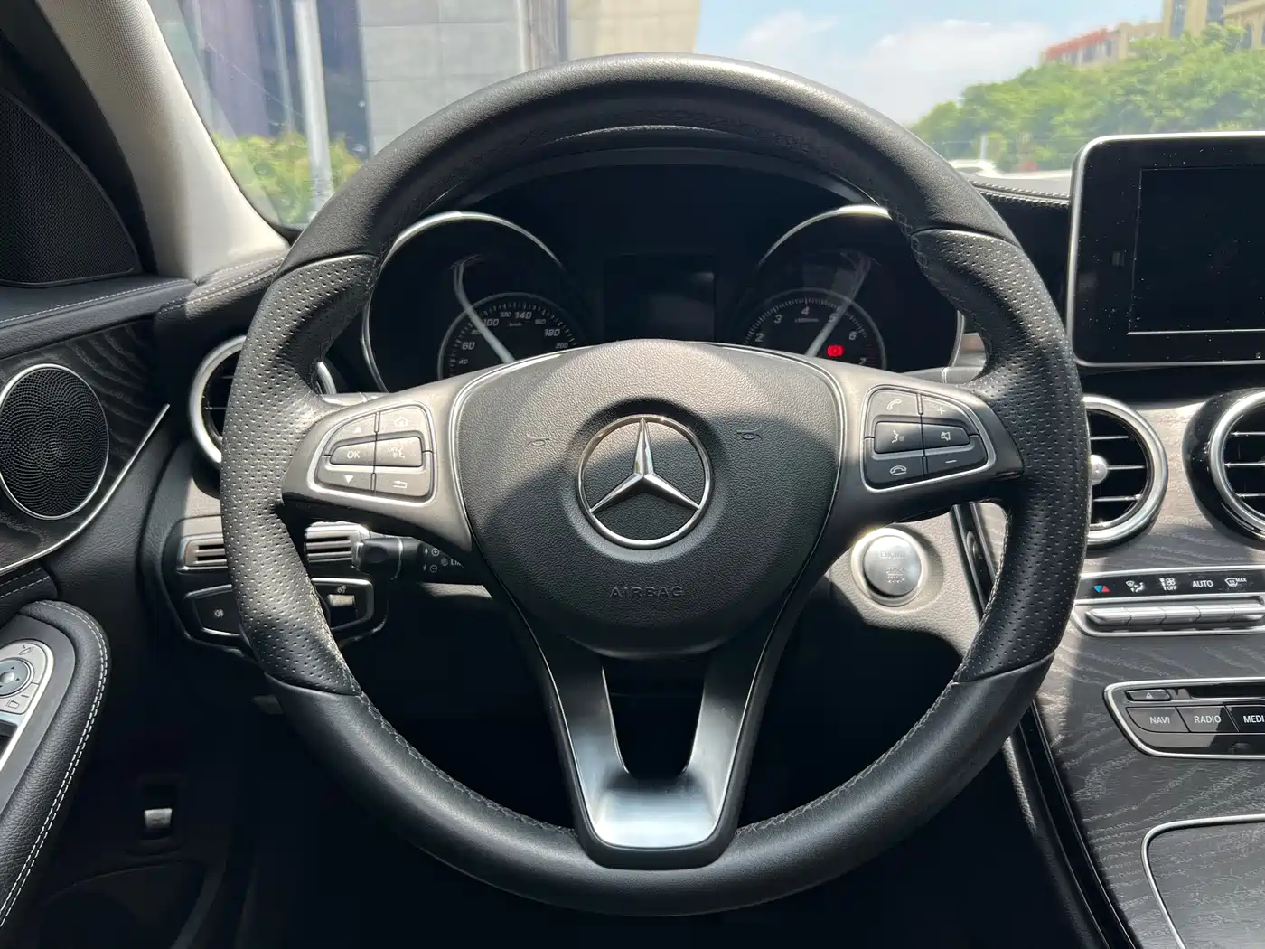 Mercedes-Benz C-Class 2015 C 200 L фото 14