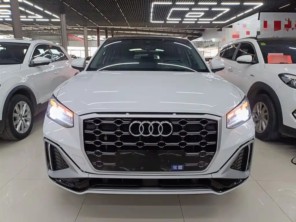Audi Q2L 2022 35 TFSI Fashion Dynamic фото 3