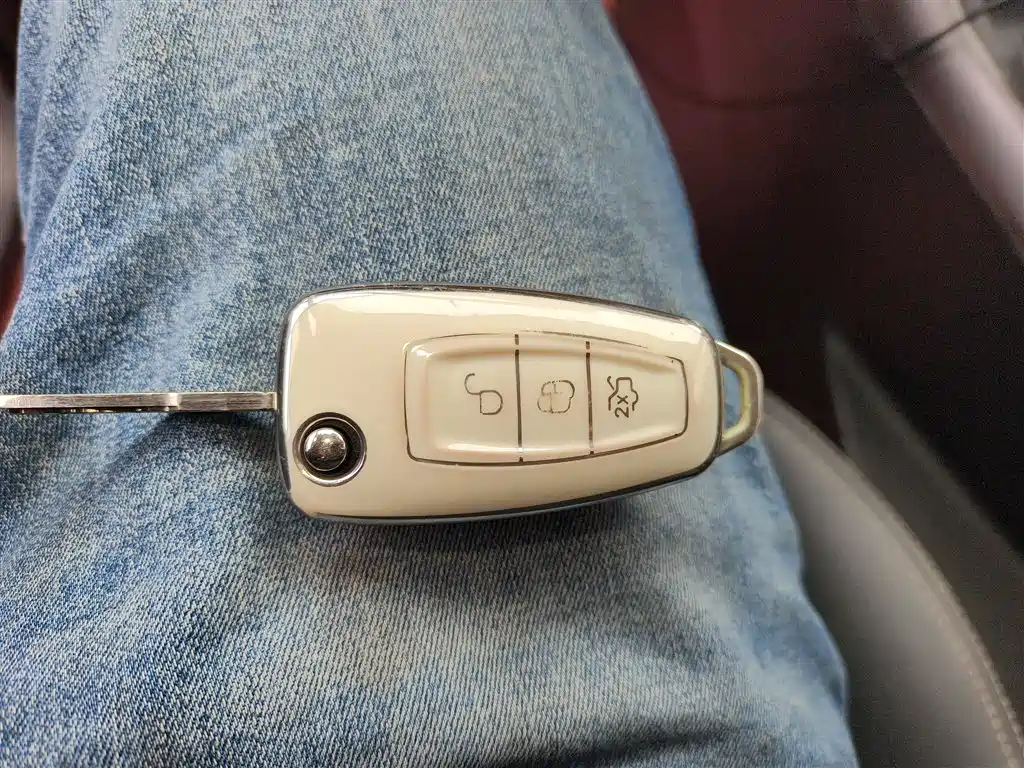Фото 9 - Ford Focus