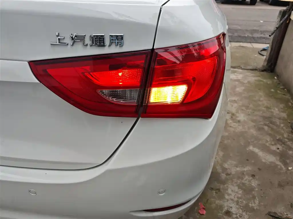 Buick Excelle 2016 15N Automatic Elite фото 8