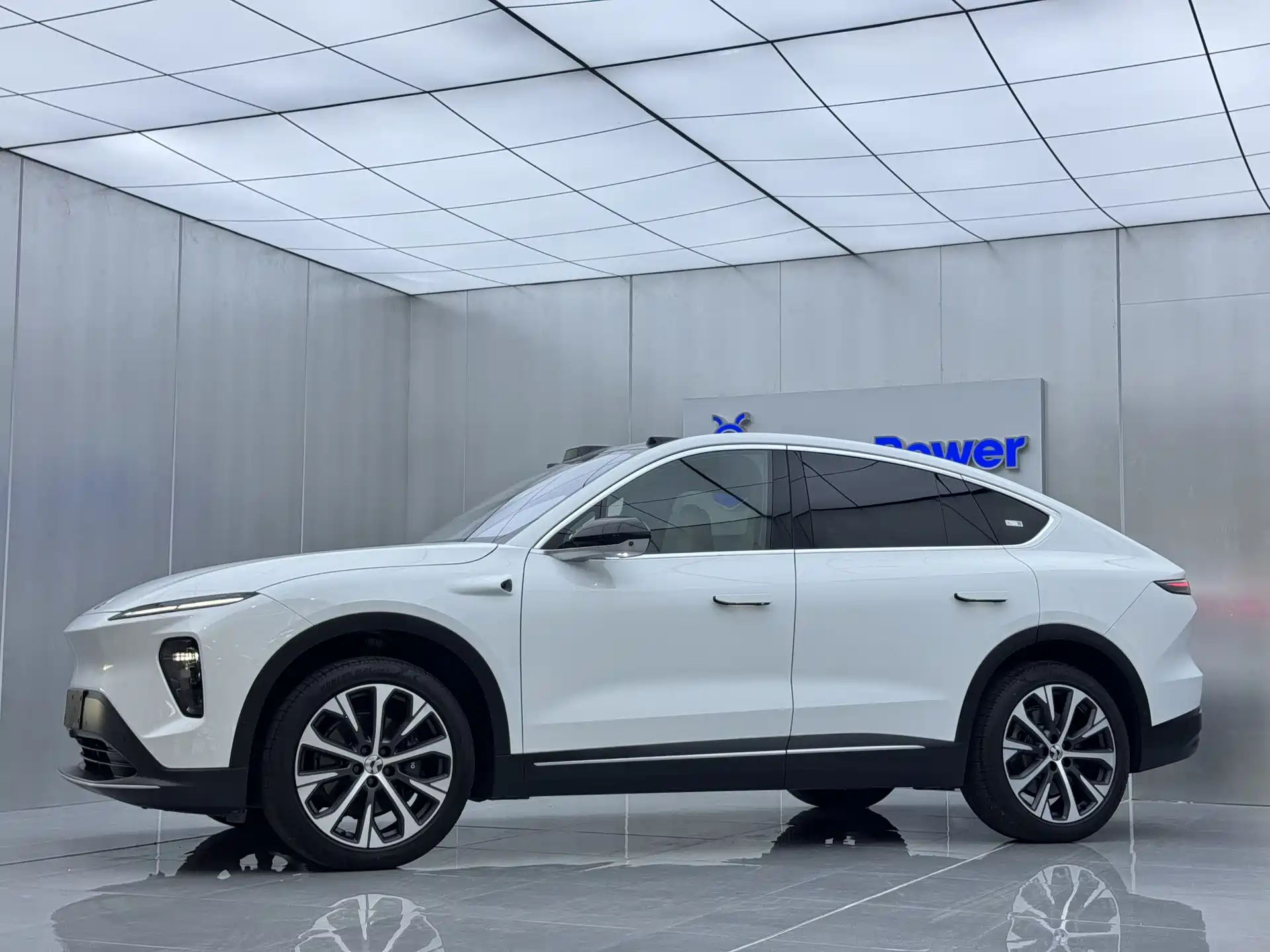 Фото 4 - NIO EC7