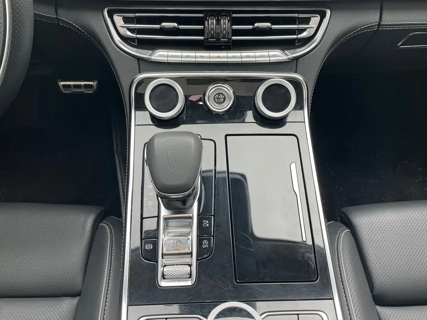 Hongqi H9 2020 2020 2.0T Smart Connection Qi Xiang Edition