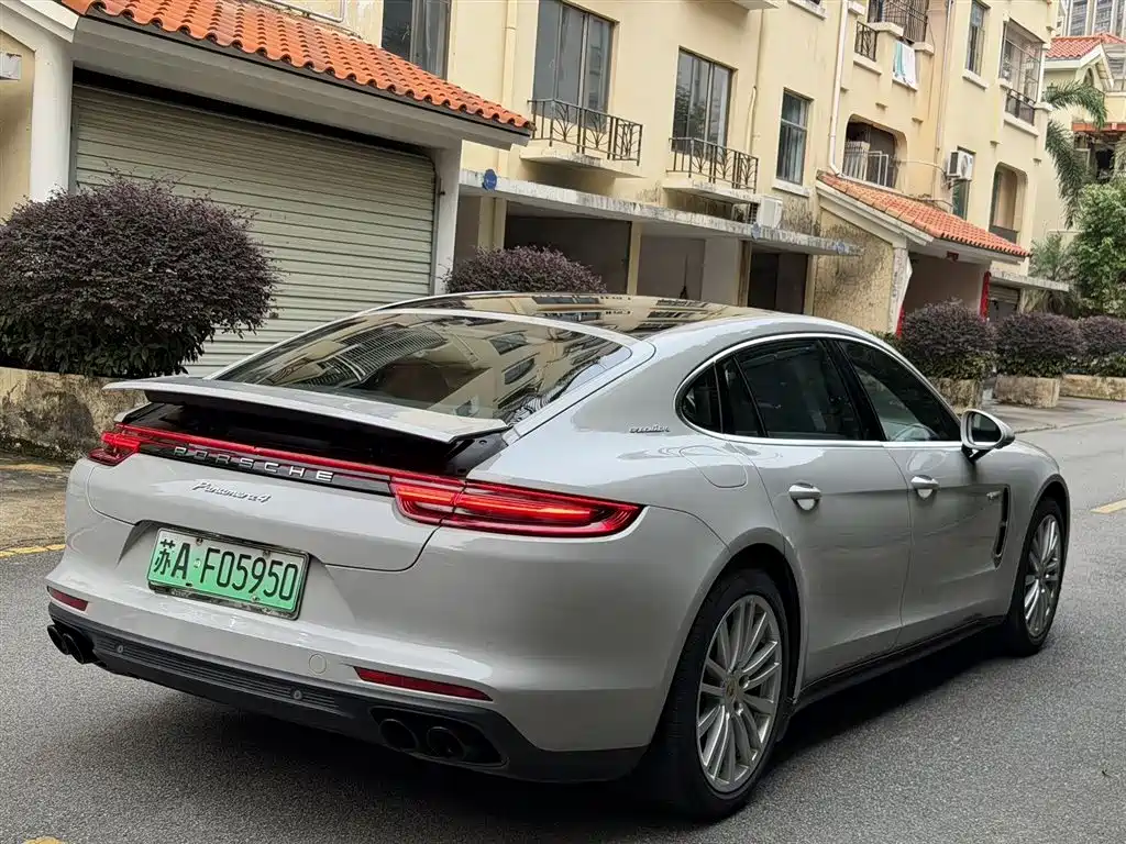 PORSCHE PANAMERA NEW ENERGY