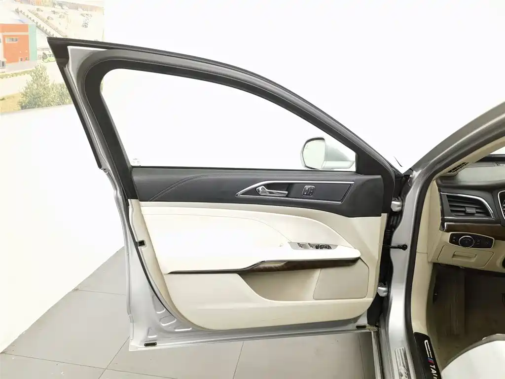 Ford Taurus 2015 EcoBoost 325 V6 Flagship фото 8