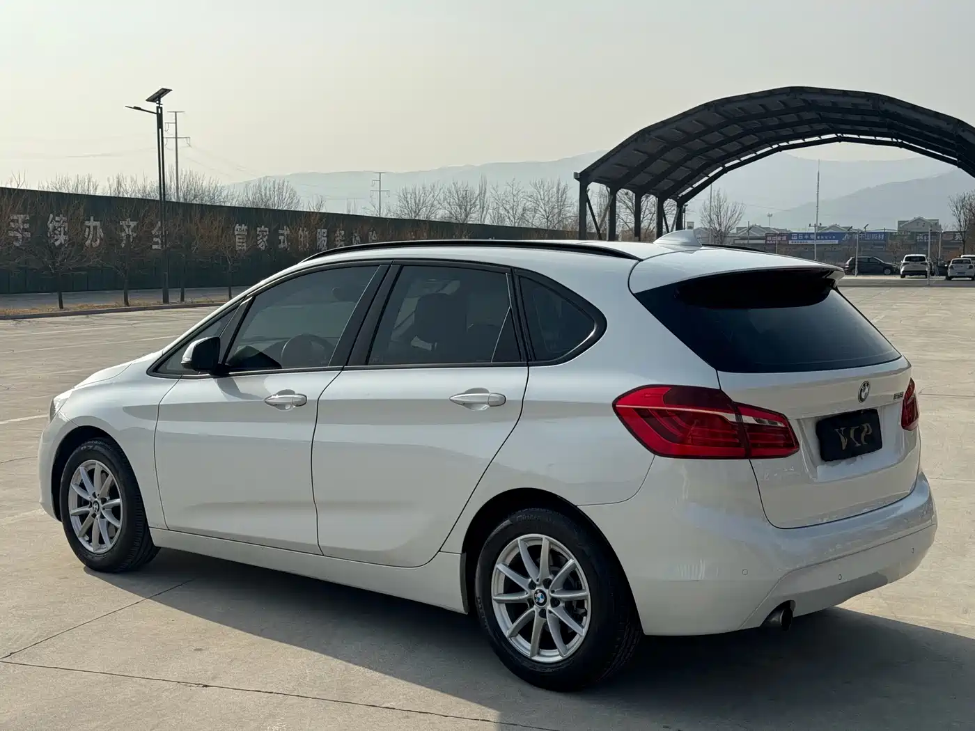 BMW 2 Series Touring 2016 218i Fashion Model фото 21