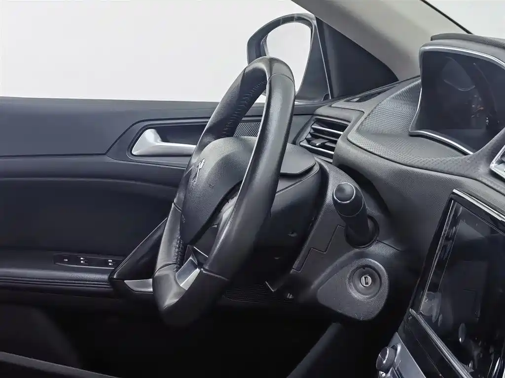 Peugeot 308 2019 230THP Automatic Luxury Edition China V фото 22