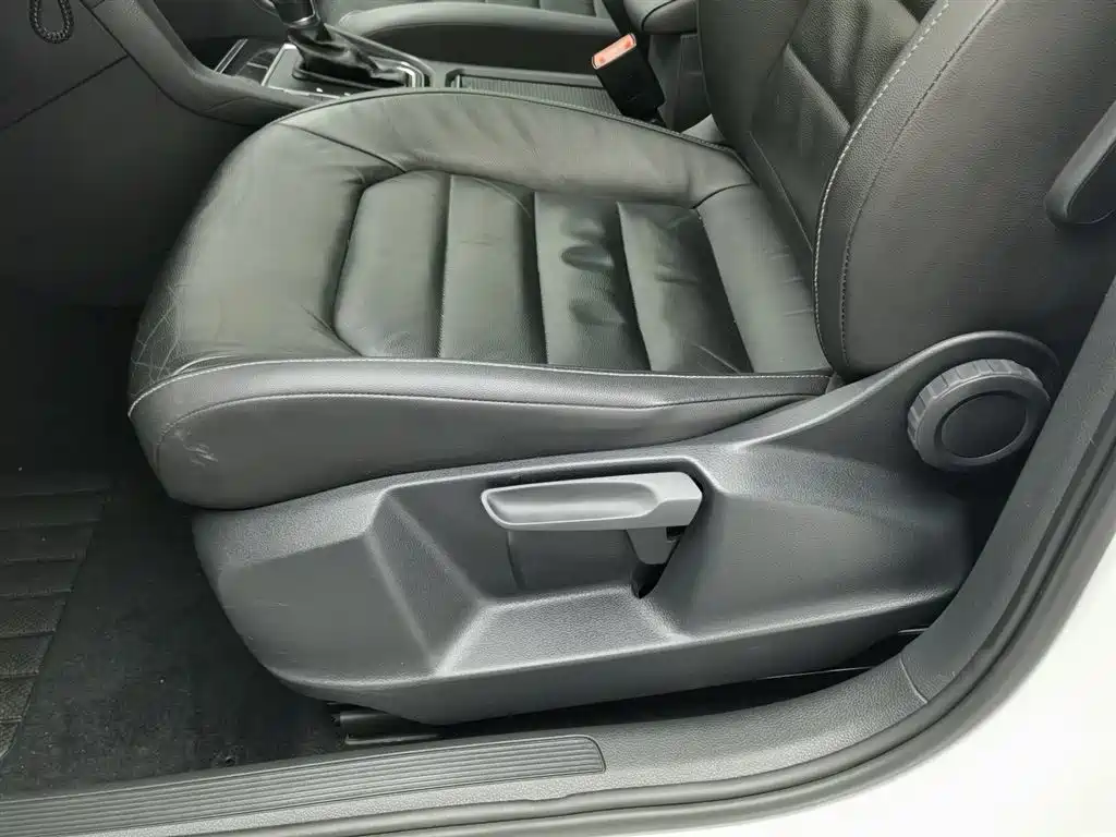 Volkswagen Golf (Import) 2015 1.4TSI Sportsvan фото 20