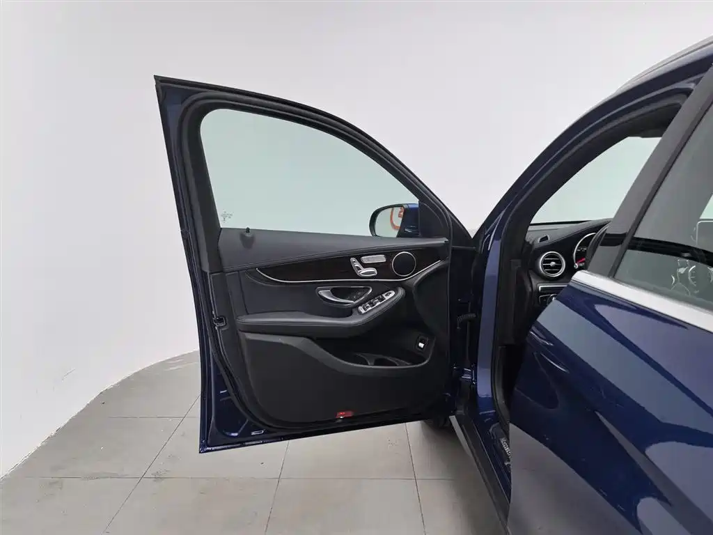 Mercedes-Benz GLC 2017 GLC 260 4MATIC Dynamic фото 8