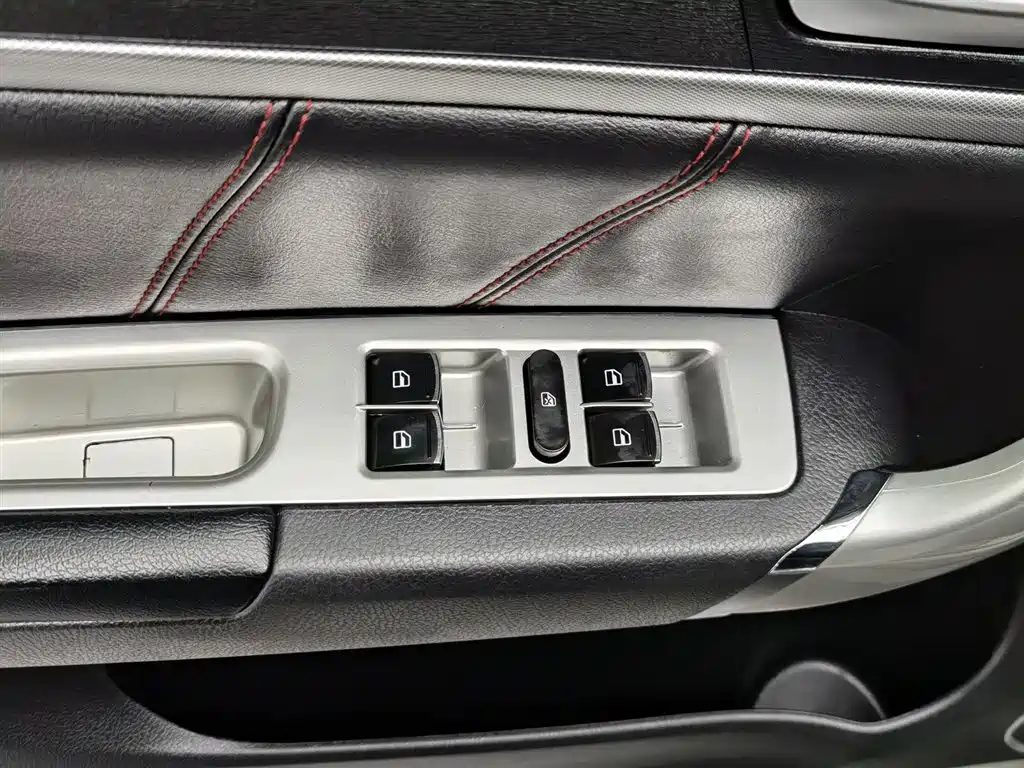 Haval H6 2017 Facelift Red Label Sport 1.5T Auto 2WD Luxury фото 9