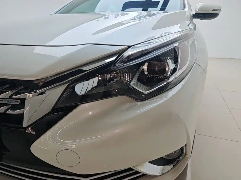 Venucia T90 2018 2018 2.0L CVT Smart Connection Intelligent Edition China V