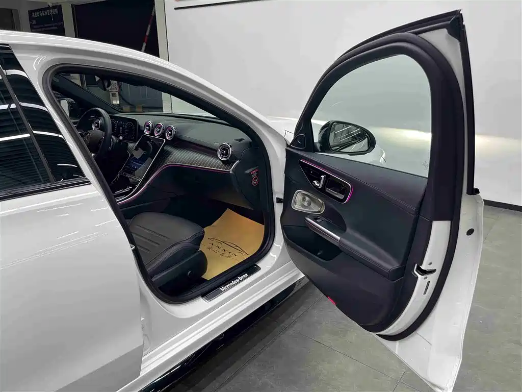 Mercedes-Benz C-Class 2025 C 260 L Night Sport Edition фото 18