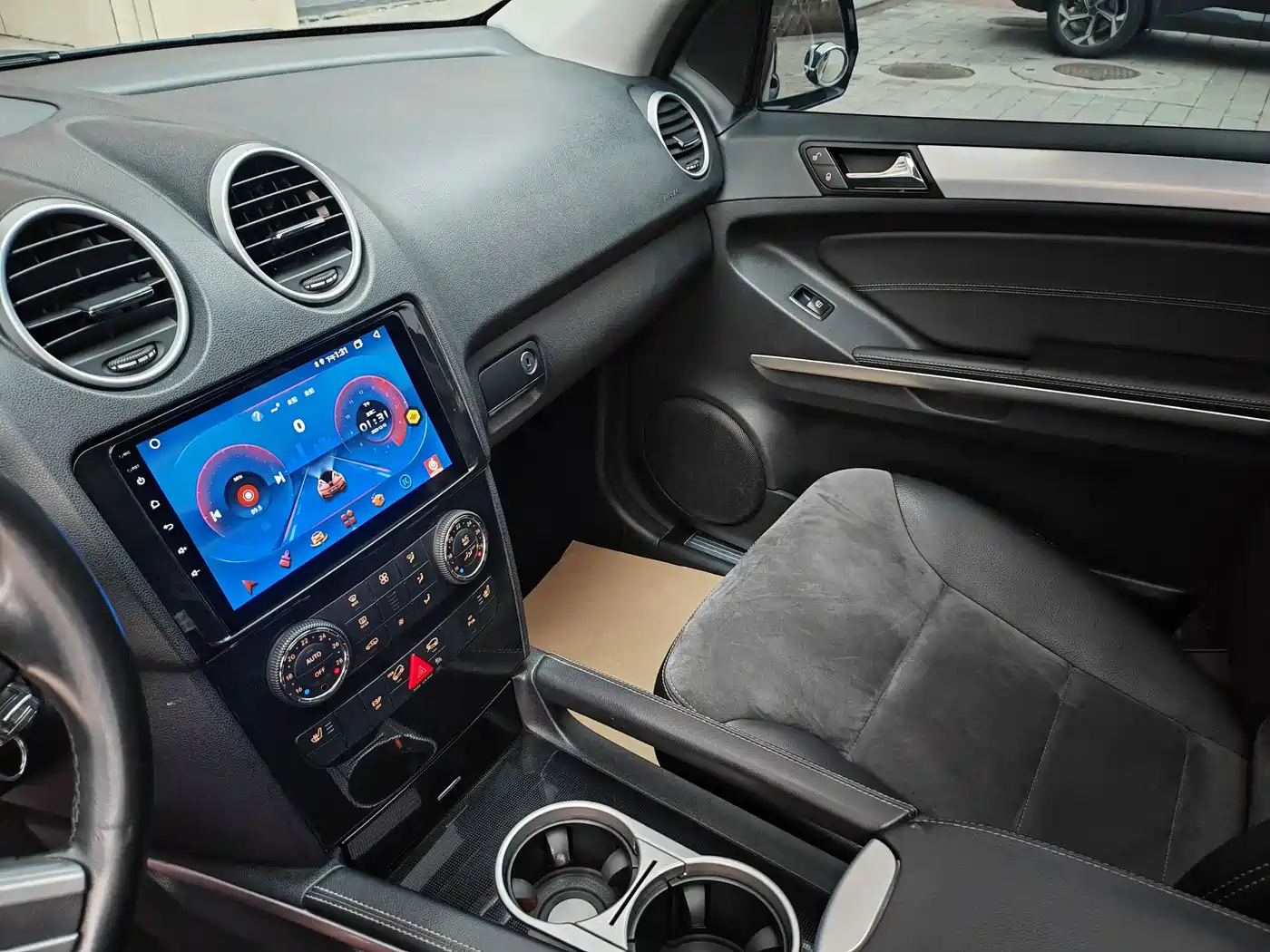 Mercedes-Benz M-Class 2010 ML 300 4MATIC фото 12