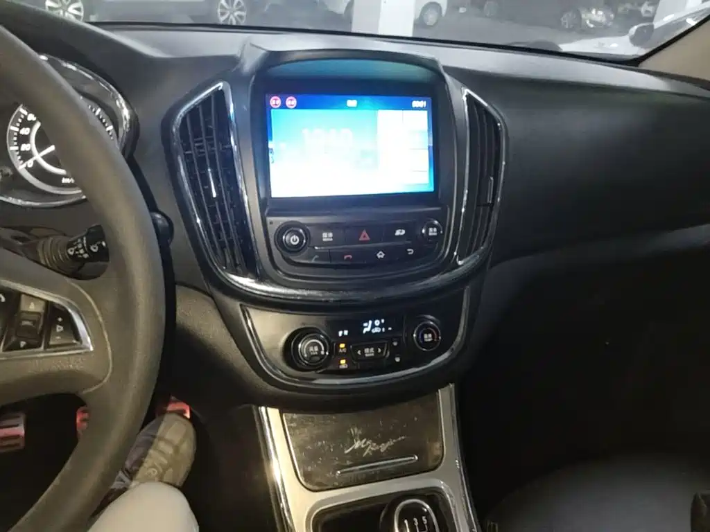 Baojun 560 2015 2015 1.8L Manual Elite