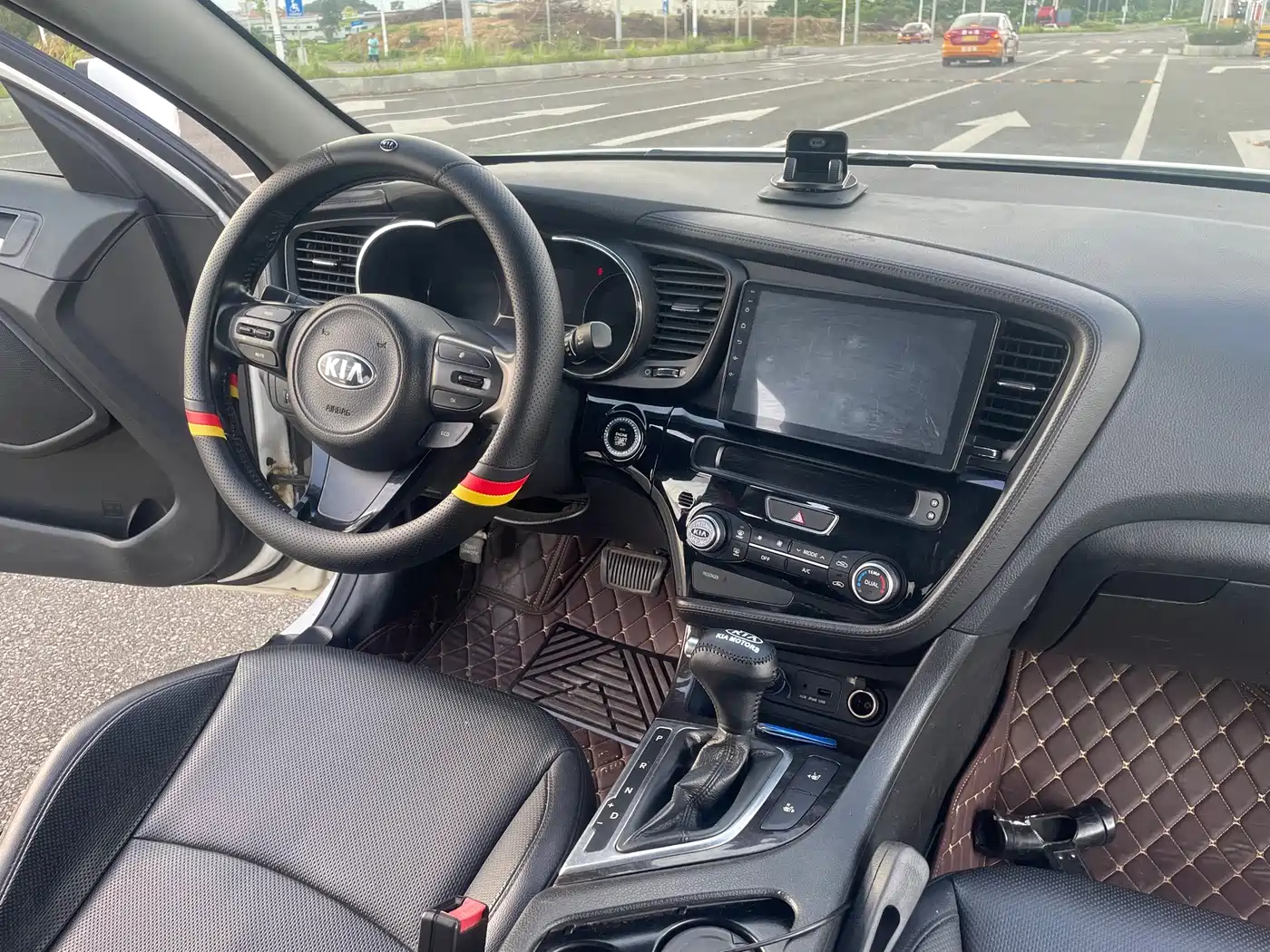 Фото 9 - Kia K5