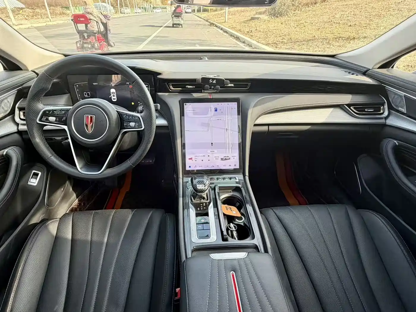 Hongqi H5 2024 1.5T DCT Smart Connect Flag Rhythm Edition фото 6