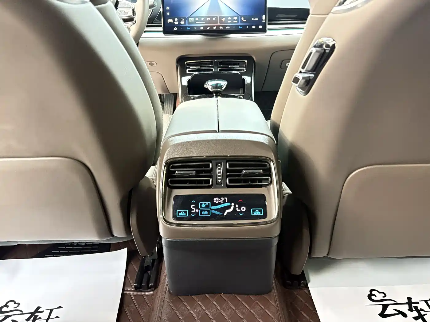 BYD Han 2025 DM-i 125KM Elite фото 11