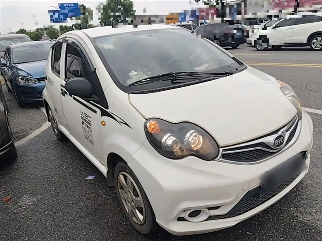 BYD F0 2015 1.0L AMT Xuan Cool Edition фото 4