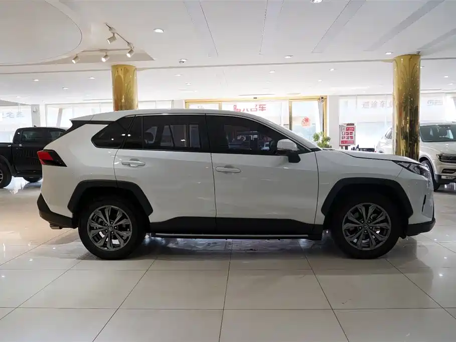 Toyota RAV4 Rongfang 2024 2.0L CVT FWD Style Edition фото 15