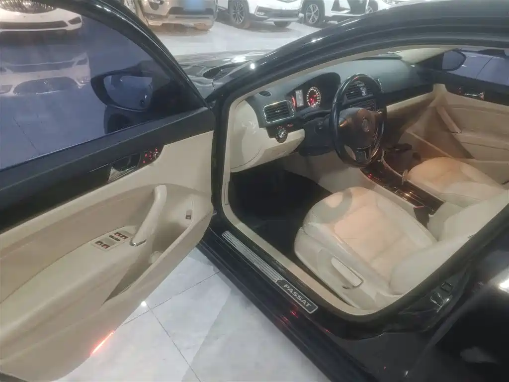 Volkswagen Passat 2013 1.8TSI DSG Zunrong фото 16