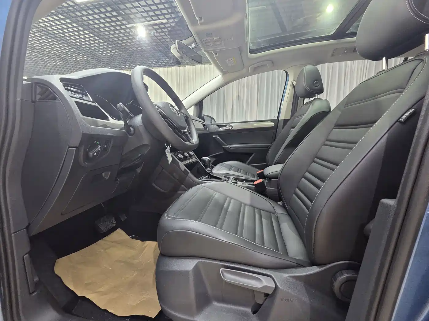 Volkswagen Touran 2018 Touran L 280TSI DSG Comfort 7-seater China V фото 10