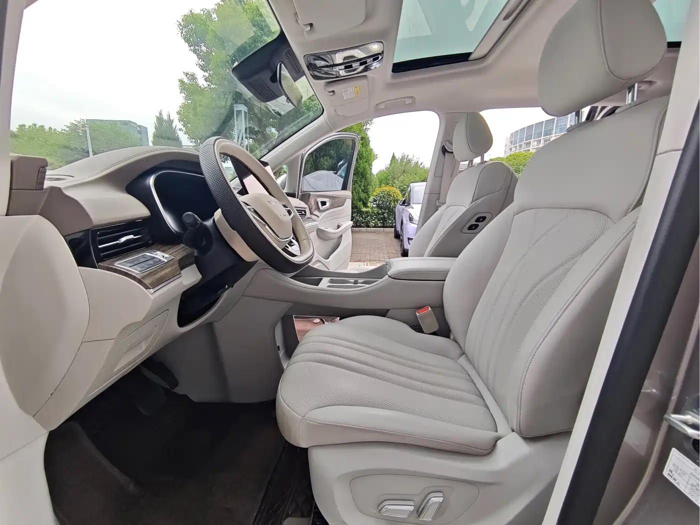 2025 Roewe iMAX8 EV