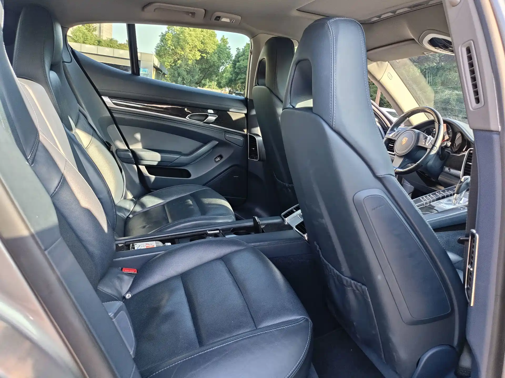 Photo 12 - Porsche Panamera